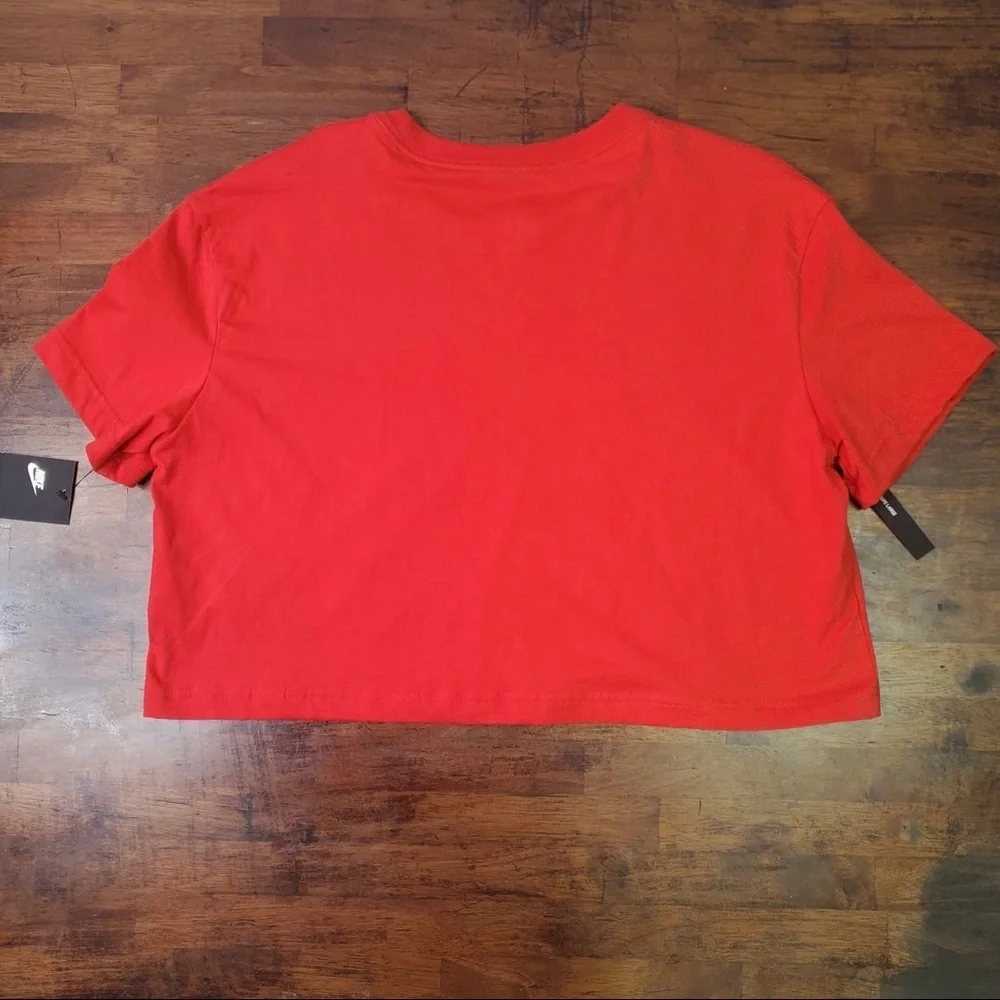 Sz Large Nike tee red